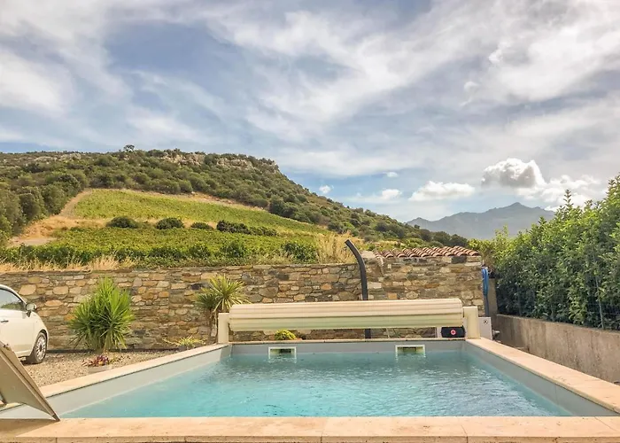 De La Plaine Holiday home *